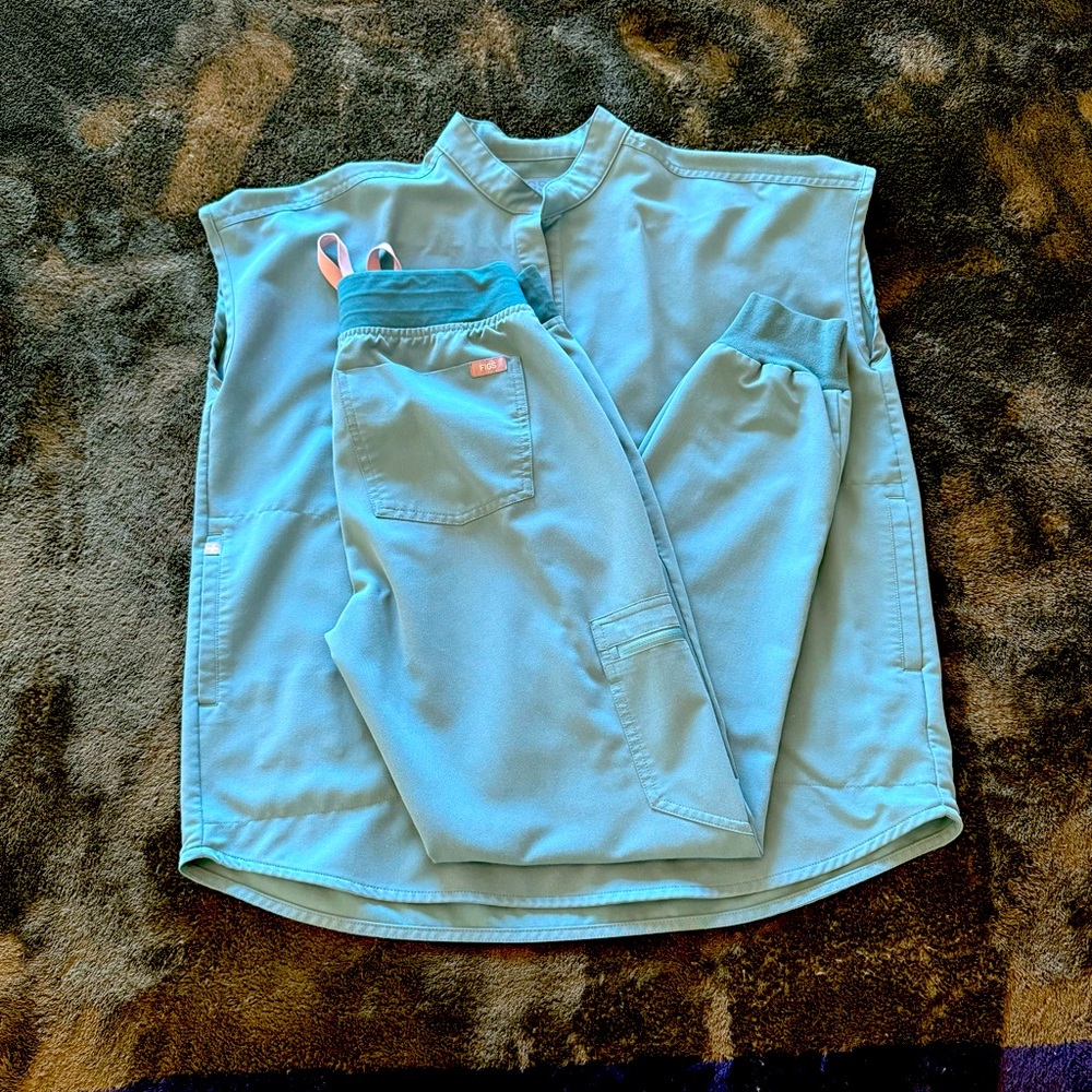 FIGS scrub set size XS